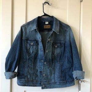 Levi’s denim jacket